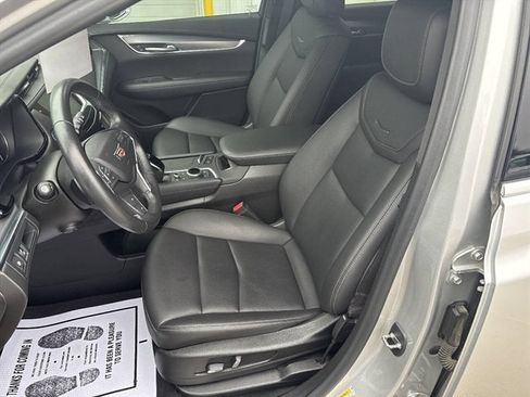 Used 2020 Cadillac XT5 Luxury w/ LPO, Floor Liner Package AWD/4WD image 4