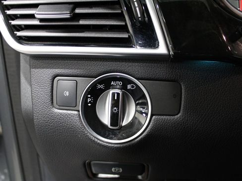 Used 2018 Mercedes-Benz GLE 43 AMG 4MATIC image 28
