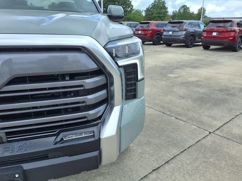 Used 2025 Toyota Tundra Limited AWD/4WD image 16