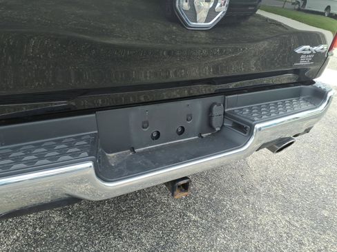 Used 2021 RAM 1500 Big Horn AWD/4WD image 16