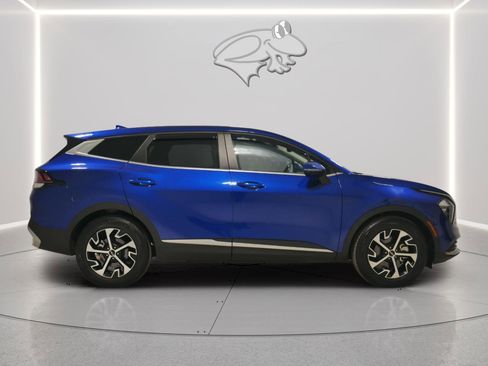 Used 2023 Kia Sportage EX image 7