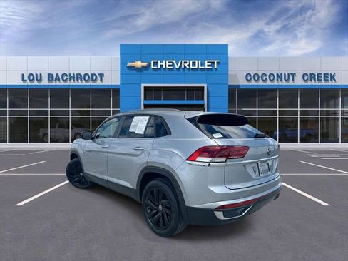 Used 2022 Volkswagen Atlas Cross Sport SE FWD image 6