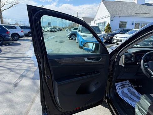 Certified 2024 Volkswagen Atlas SEL Premium R-Line image 13