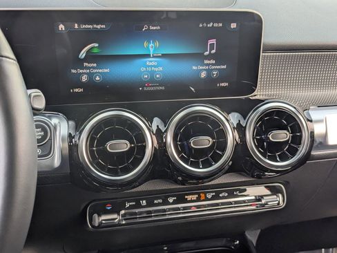 Used 2021 Mercedes-Benz GLB 250 GLB 250 image 15