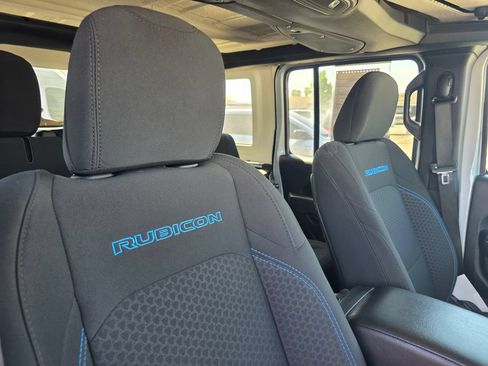 Used 2024 Jeep Wrangler Unlimited Rubicon 4xe AWD/4WD image 20
