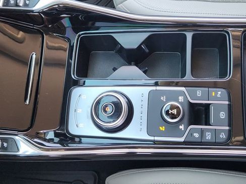 Used 2024 Kia Sorento SX Prestige w/ Panoramic Sunroof Package image 21