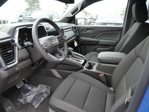 New 2026 GMC Canyon Elevation w/ Technology Package AWD/4WD image 32