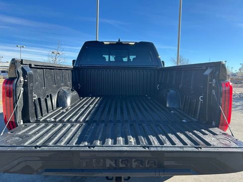 Used 2022 Toyota Tundra SR5 w/ SR5 Convenience Package image 27