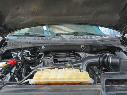 Used 2018 Ford F150 Lariat RWD image 9