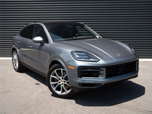 Certified 2026 Porsche Cayenne Coupe AWD/4WD image 28