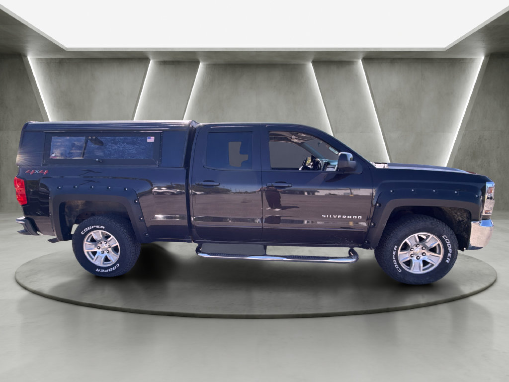 Used 2018 Chevrolet Silverado 1500 LT w/ All Star Edition AWD/4WD image 2