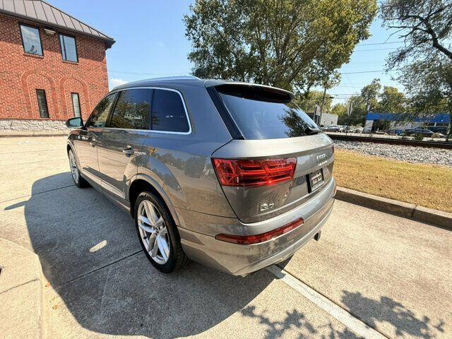 Used 2018 Audi Q7 3.0T Prestige AWD/4WD image 3