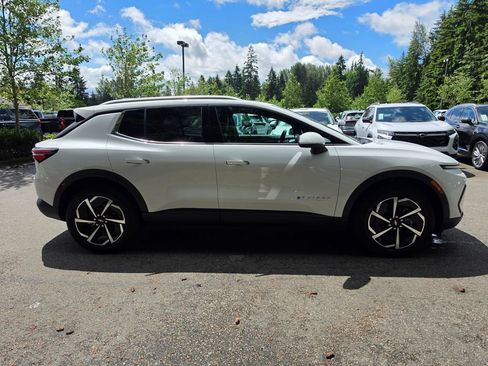 New 2026 Chevrolet Equinox EV LT AWD/4WD image 6