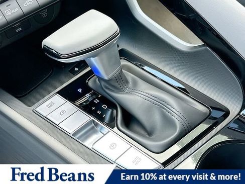 New 2024 Hyundai Elantra SEL w/ Convenience Package image 17