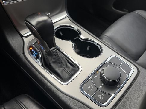 Used 2021 Jeep Grand Cherokee Limited AWD/4WD image 19