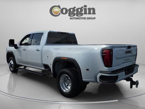Used 2024 GMC Sierra 3500 Denali w/ Denali Reserve Package image 4