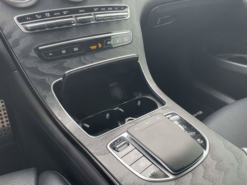 Used 2022 Mercedes-Benz GLC 300 4MATIC w/ AMG Line image 30