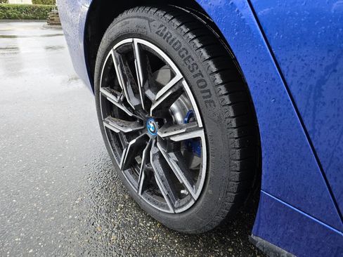 Used 2023 BMW i4 eDrive40 w/ M Sport Package image 16