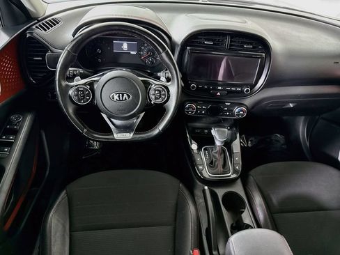 Used 2021 Kia Soul Turbo FWD image 3