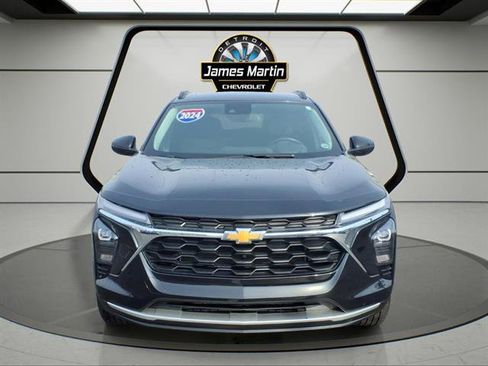 Certified 2024 Chevrolet Trax LT w/ Driver Confidence Package image 2