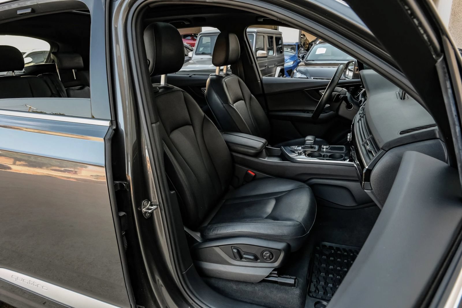 Used 2018 Audi Q7 3.0T Prestige w/ Prestige Package AWD/4WD image 39