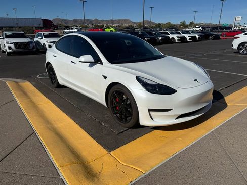 Used 2023 Tesla Model 3 Performance image 3