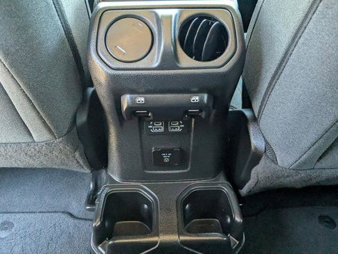 Used 2025 Jeep Wrangler Unlimited Sahara AWD/4WD image 14