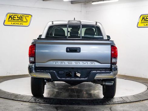 Used 2019 Toyota Tacoma SR5 RWD image 3