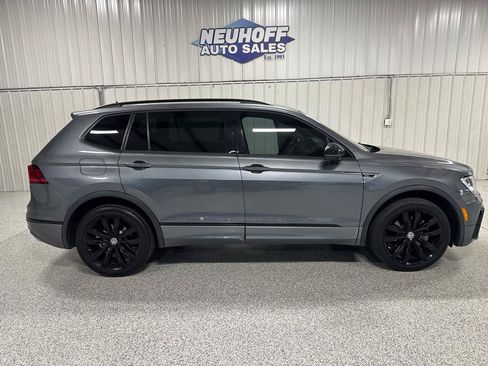 Used 2021 Volkswagen Tiguan SE R-Line FWD image 1