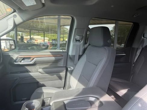 Used 2024 Chevrolet Silverado 1500 LT AWD/4WD image 14