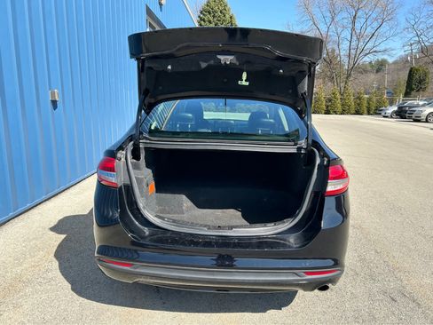 Used 2018 Ford Fusion SE w/ Equipment Group 601A image 14