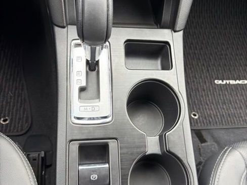 Used 2017 Subaru Outback 2.5i Limited image 13