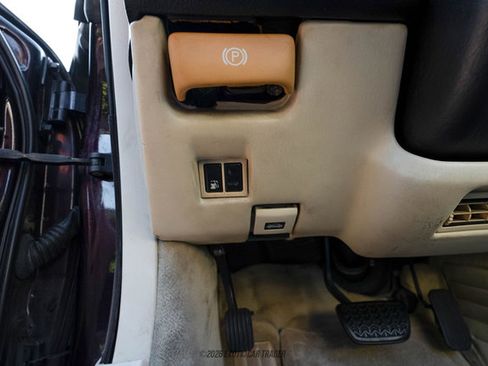 Used 2003 Lexus SC 430 Convertible image 44