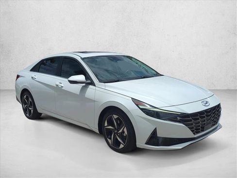 Used 2021 Hyundai Elantra Limited FWD image 3