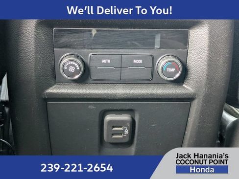 Used 2023 Chevrolet Traverse LT FWD image 14