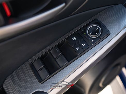 Used 2018 Lexus IS 300 AWD image 39