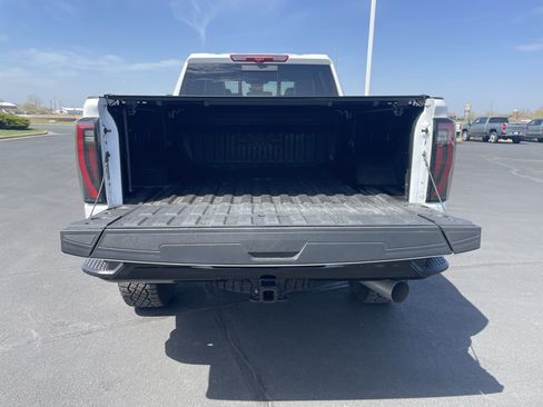 Certified 2025 GMC Sierra 2500 AT4X AWD/4WD image 25
