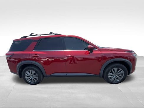 Certified 2022 Nissan Pathfinder SV FWD image 9