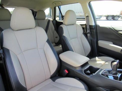 Used 2023 Subaru Outback Limited XT image 9