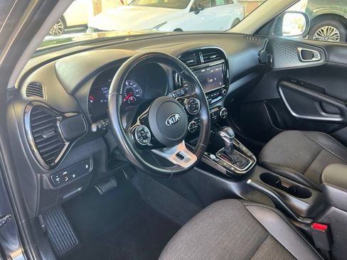 Used 2020 Kia Soul EX FWD image 6