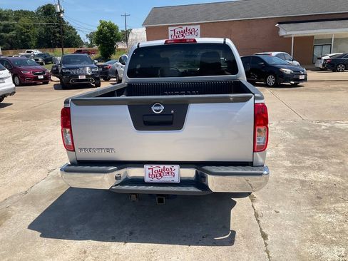 Used 2015 Nissan Frontier S RWD image 4