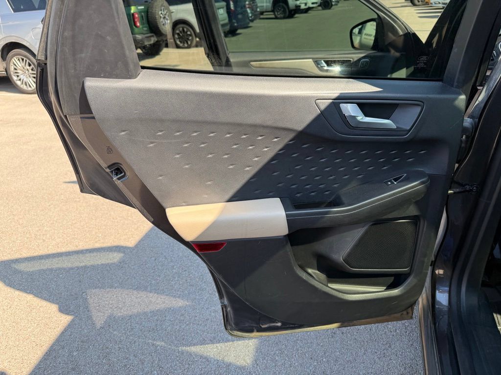 Used 2020 Ford Escape SEL FWD image 10