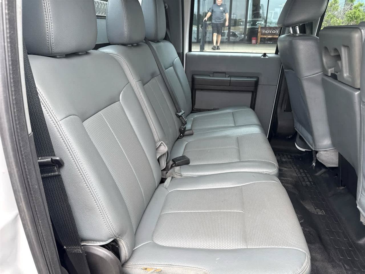 Used 2016 Ford F550 2WD Crew Cab Super Duty image 20