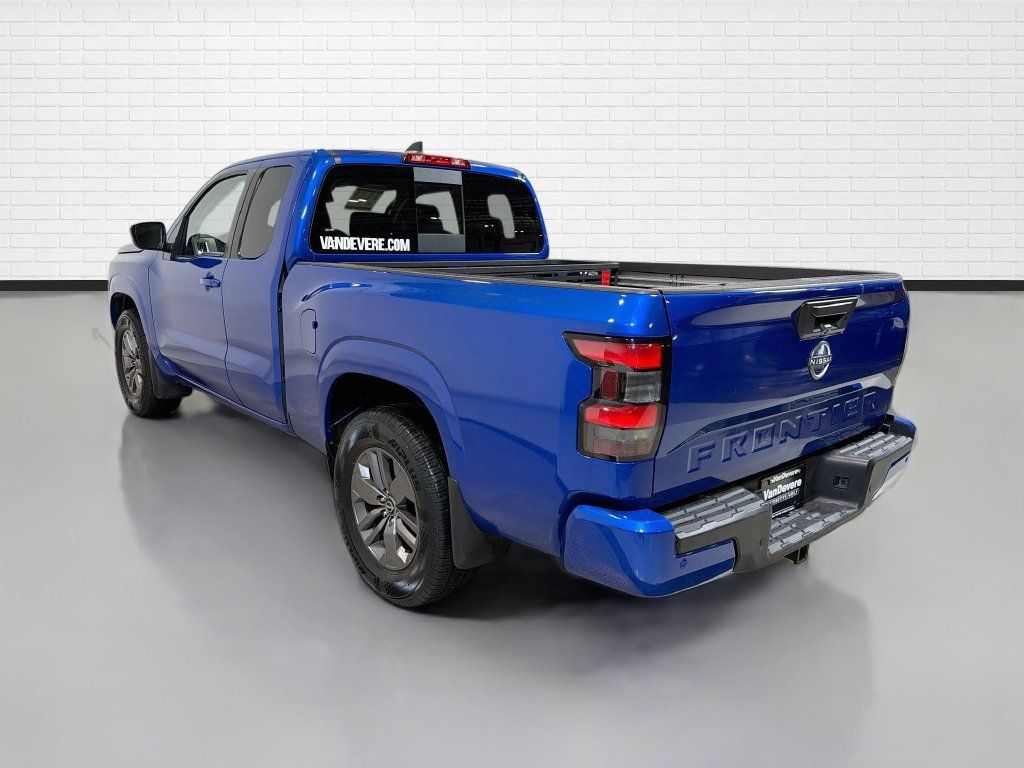 Used 2025 Nissan Frontier SV w/ SV Convenience Package RWD image 7