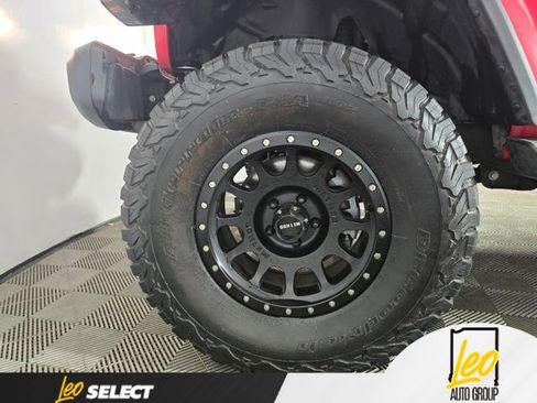 Used 2019 Jeep Wrangler Unlimited Sahara AWD/4WD image 20