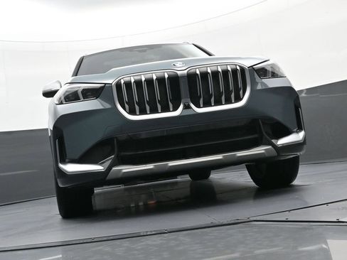 Used 2024 BMW X1 xDrive28i w/ Technology Package image 22