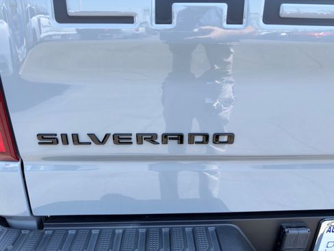 Used 2024 Chevrolet Silverado 1500 ZR2 w/ Technology Package AWD/4WD image 53