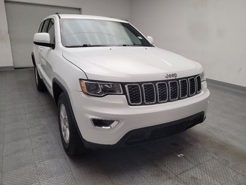 Used 2019 Jeep Grand Cherokee Laredo RWD image 14