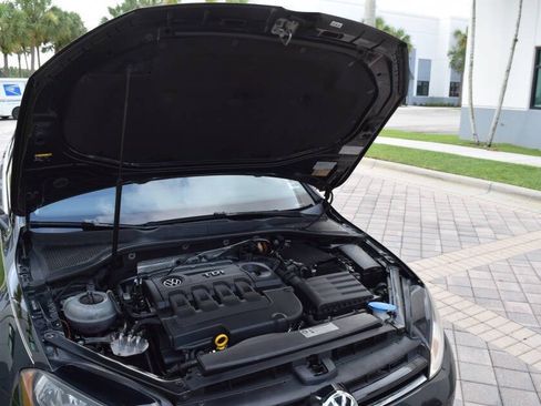 Used 2015 Volkswagen Golf TDI S FWD image 89