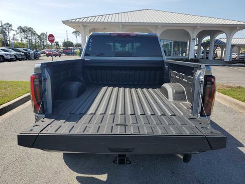 New 2026 GMC Sierra 3500 AT4 w/ Technology Package AWD/4WD image 5